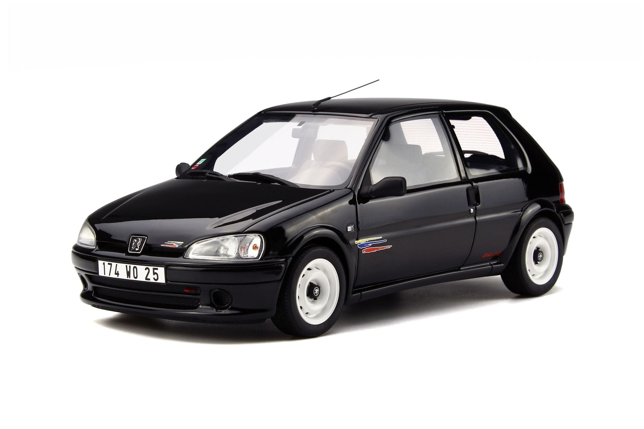 Csomagtértálcák Peugeot 106 gyártmány 1991 - 2004, karosszéria ferdehátú