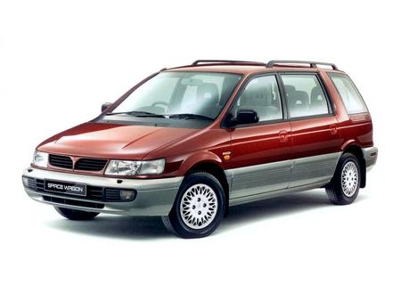 Csomagtértálcák Mitsubishi Space Wagon