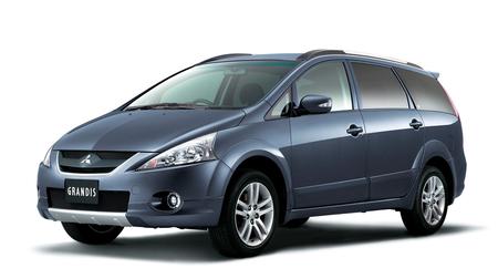Csomagtértálcák Mitsubishi Grandis