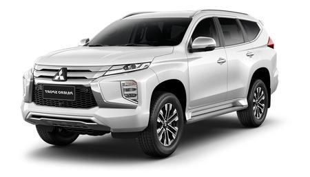 Rozsdamentes Acél Küszöbvédők Mitsubishi Pajero