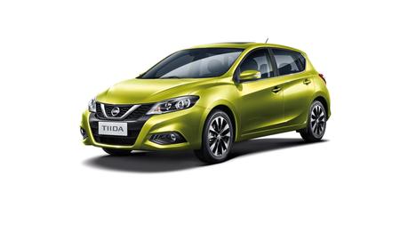 Csomagtértálcák Nissan Tiida