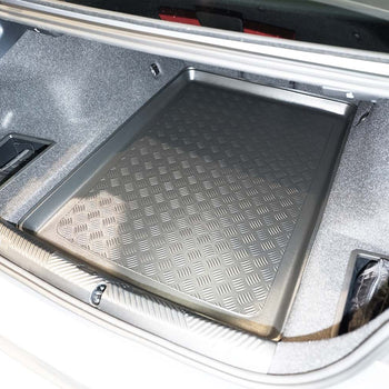 Csomagtértálca BMW 5-ös sorozat G60 PHEV, szedán karosszéria, gyártmány 11.2023 - jelen, elektromos kivitelhez nem | 193649BSC