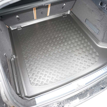 Csomagtértálca Mercedes E-Class W214 T-Modell, kombi karosszéria, gyártmány 08.2023 - jelen, phev kivitelhez nem, kivehető bal oldali füllel. | 194031BSC