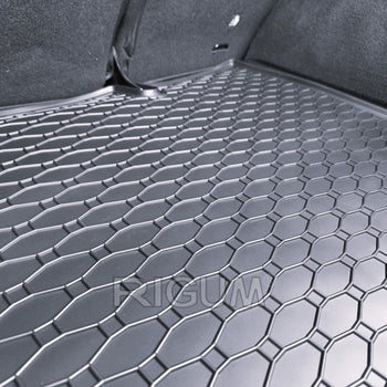 Csomagtértálca Dacia Sandero II, ferdehátú karosszéria, gyártmány 12.2012 - 12.2020 | 405088