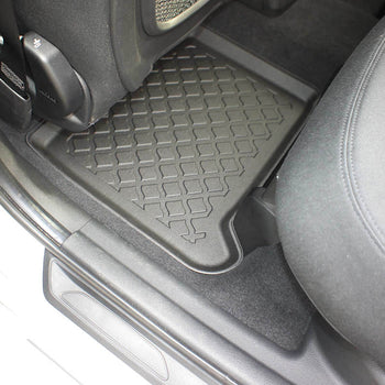 Hótálca gumiszőnyegek BMW 2-es sorozat F46 Gran Tourer, gyártmány 03.2015 - jelen, van karosszéria 5-7 üléses, 3. üléssor nélkül | 603167