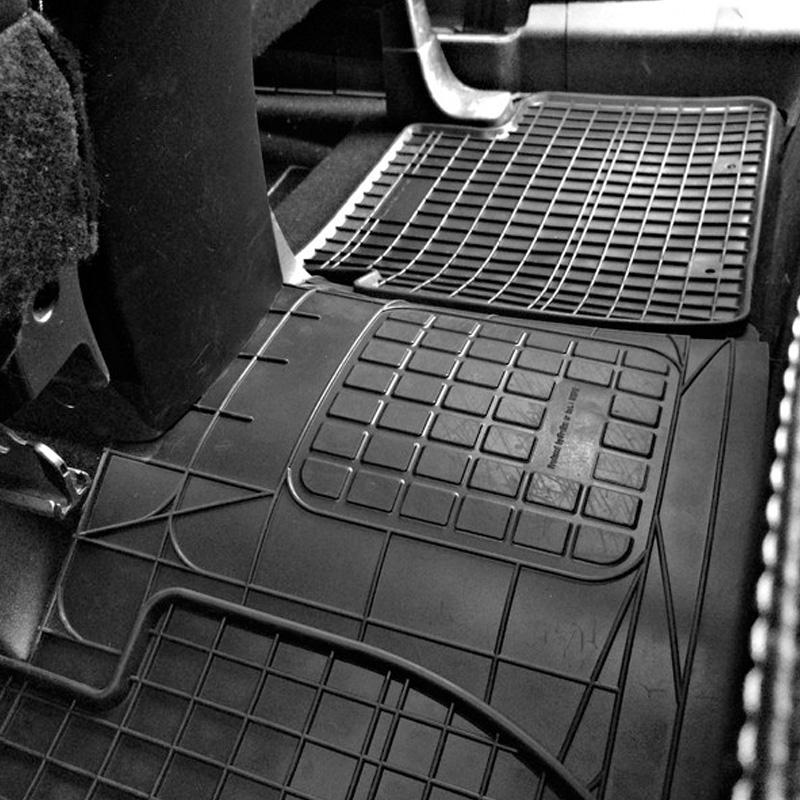 MÉRETPONTOS GUMISZŐNYEGEK