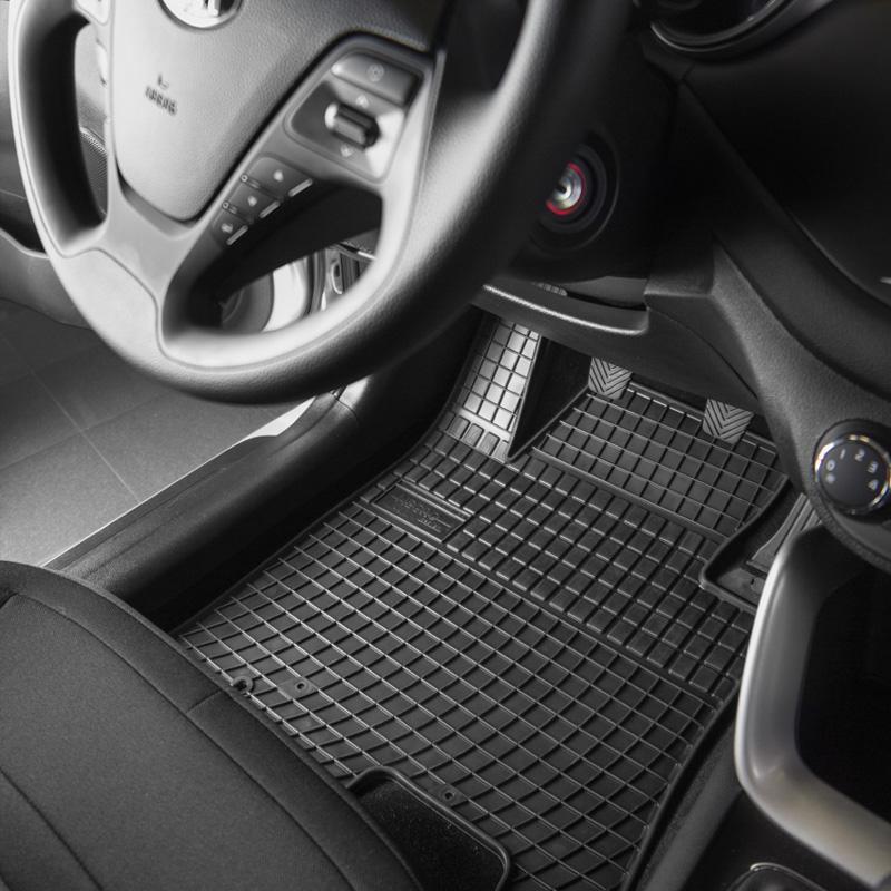 MEGERŐSÍTETT GUMIFELÜLET A PEDÁLTERÜLETEN