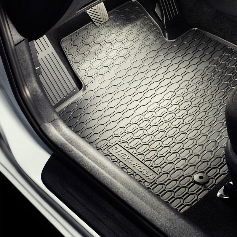 MÉRETPONTOS GUMISZŐNYEGEK