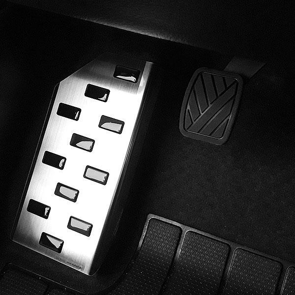 KÜLÖNLEGES KINÉZET