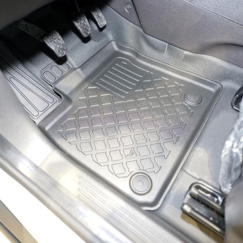 Hótálca gumiszőnyegek Ford Transit Courier II, gyártmány 06.2014 - jelen, van karosszéria 2 üléses, teljes készlet első ülések | 654056