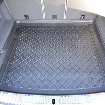 Csomagtértálcák Audi Q8 4M, karosszéria suv, gyártmány 2018.07 - jelen #1